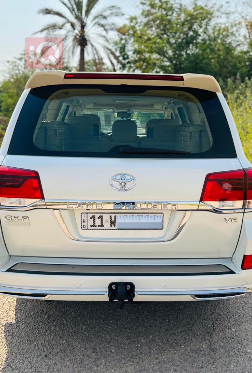 تۆیۆتا لاند کروزەر